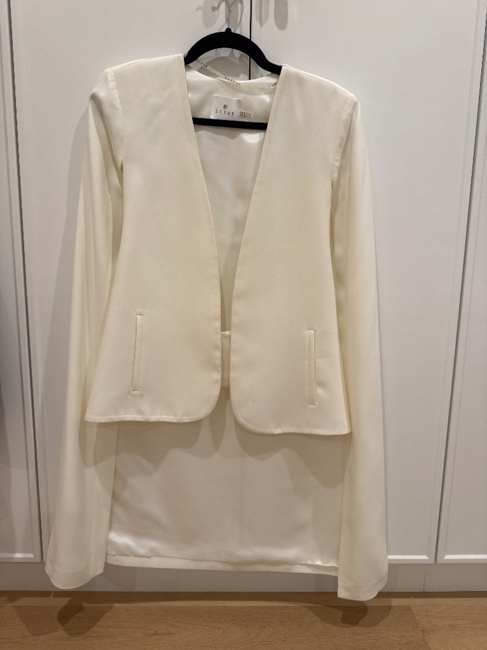 Setre Women’s Blazer Cape